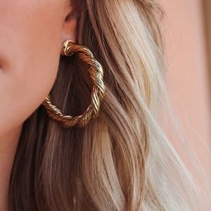 Vici Baracha Harlow Large Hoops NWOT